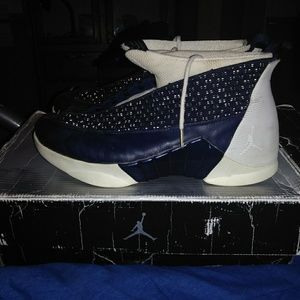2000 Jordan 15 "Obsidian" size 13 (NEEDS REGLUE)